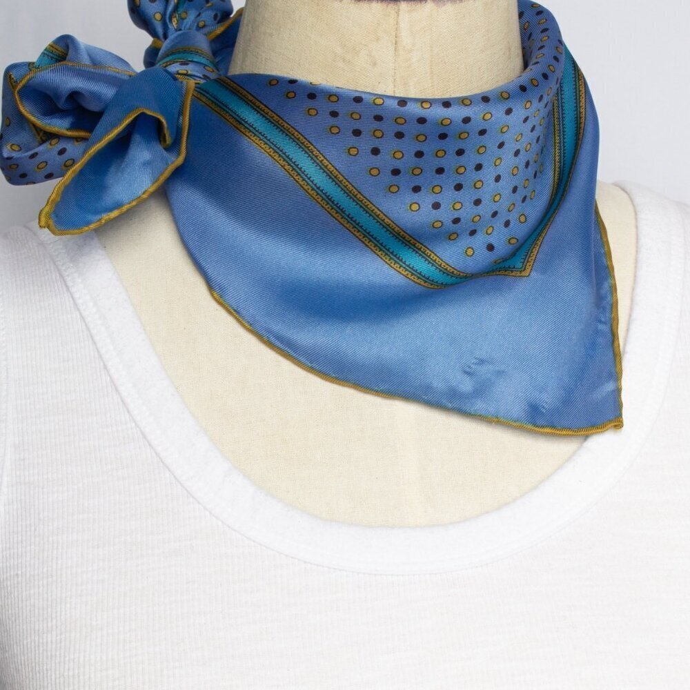 Large Bandana Scarf | Mid Century Design | Vintage Shawl | 34x31 - Picture 3 of 10